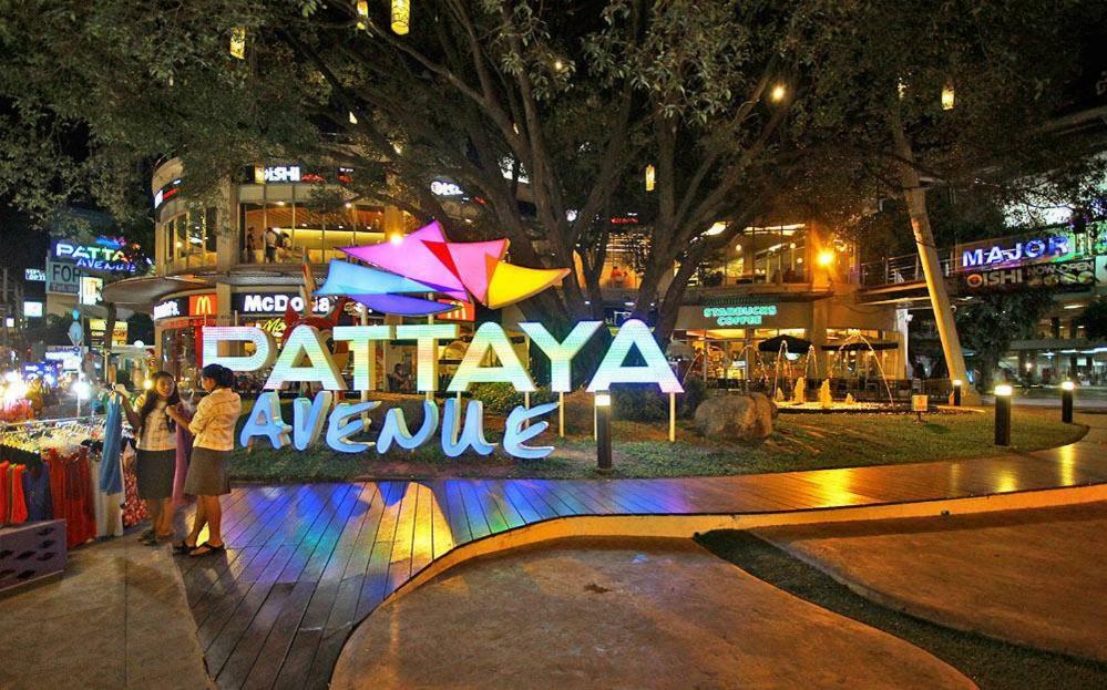 Snoozzotel Pattaya Exterior photo